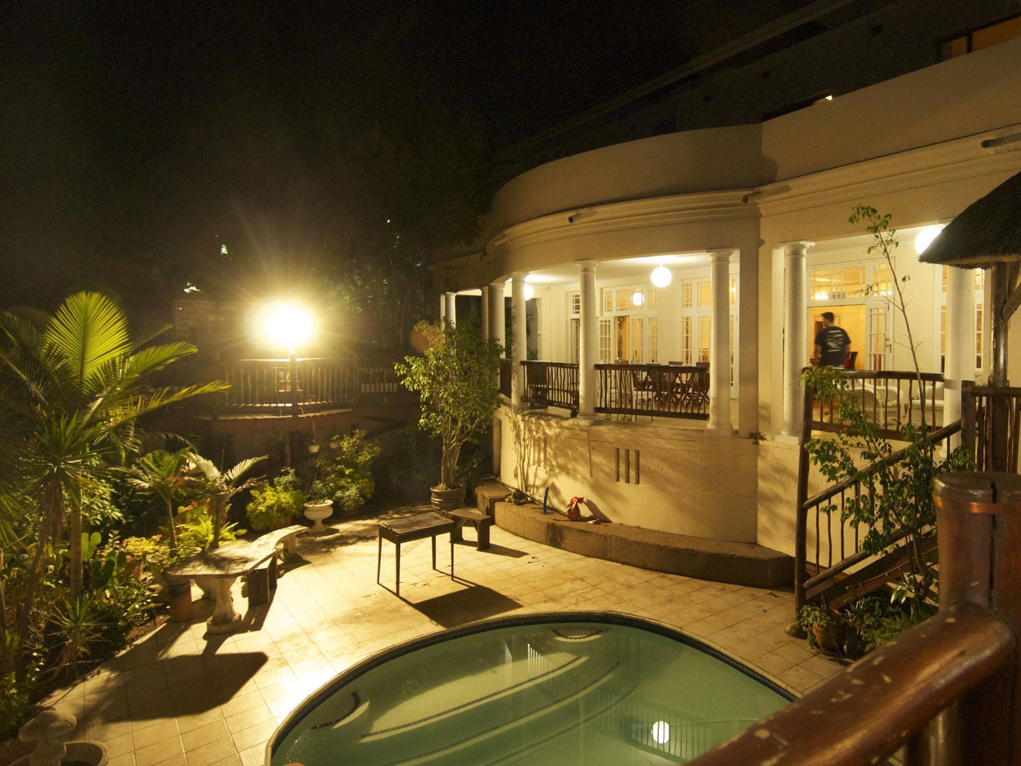 Blue Ocean Dive Resort Umkomaas Buitenkant foto